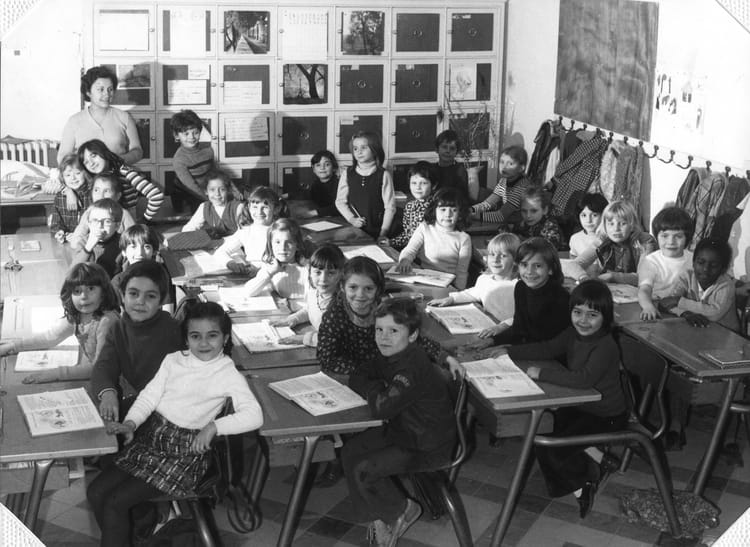 Photo de classe 7ème ou 6ème de 1975, Collège Saintelouise Copains d