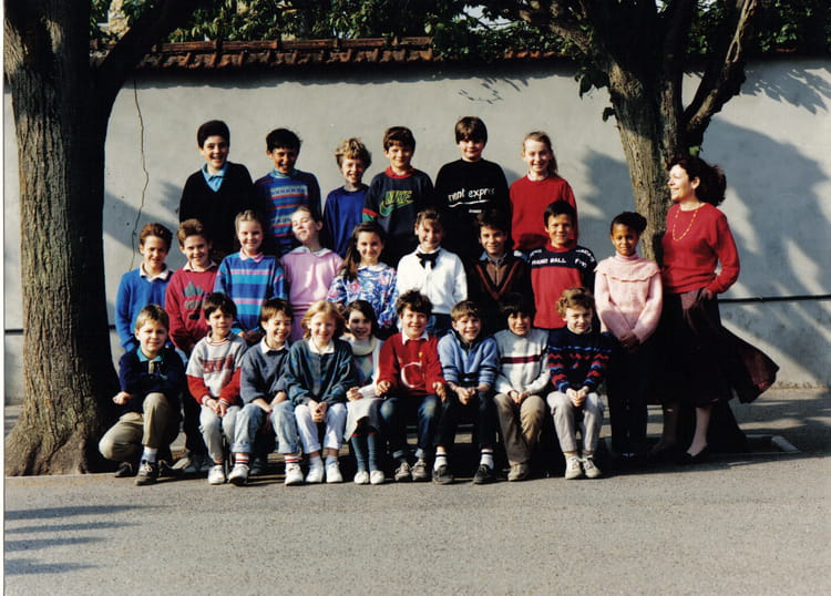 Photo de classe CM1 de 1986, ECOLE SAINTE MARIE - Copains d'avant