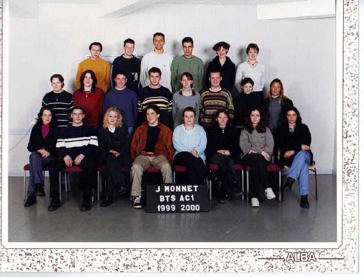 Photo de classe BTS AC1 de 1999, Lycée Jean Monnet - Copains d'avant