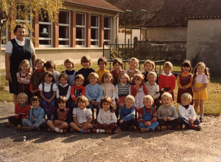 Photo de classe ECOLE PRIMAIRE ATHIES SOUS LAON de 1981, Ecole Primaire