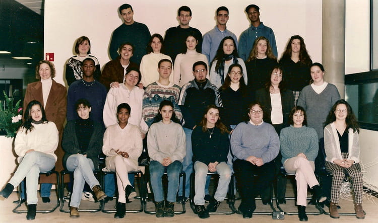 Photo de classe 1ère année de BTS Assistant de gestion PME PMI de 1997 ...