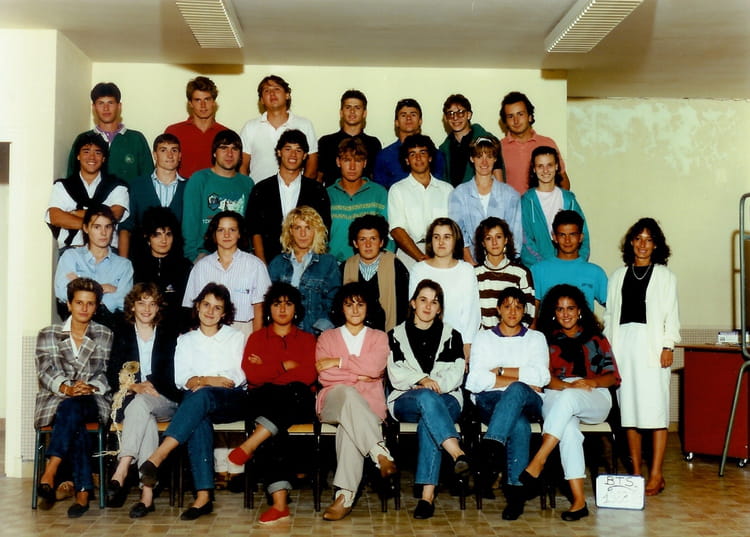 Photo de classe BTS ACTION CO de 1988, St Anne (Bts Acc) - Copains d'avant