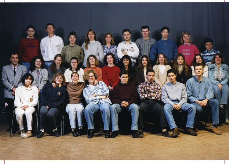 Photo de classe BTS Compta 1ère année 1993 1994 de 1994, Lycée Gaston ...