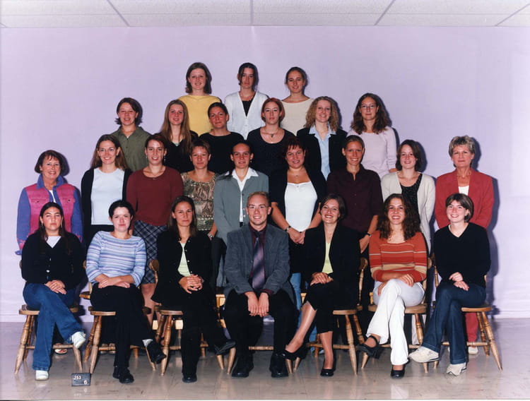 Photo de classe BTS AD 2 de 2002, Lycée Colbert De Torcy - Copains d'avant