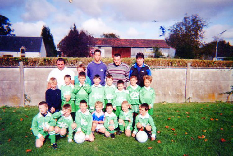 Photo de classe ASBAUGY de 2002, As Baugy Copains d'avant