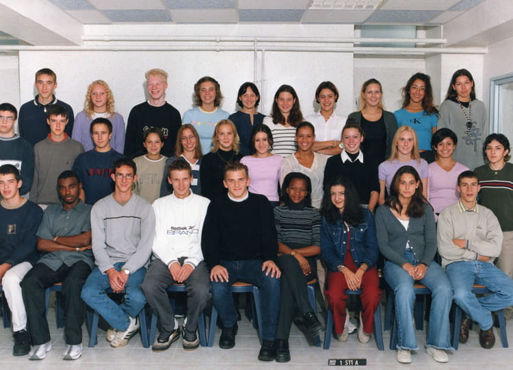 Photo de classe 1ère STT A de 2000, LYCEE SAINT MICHEL - Copains d'avant