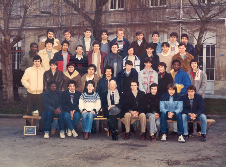 Photo de classe Math sup 1 de 1982, Lycée Michel Montaigne - Copains d ...