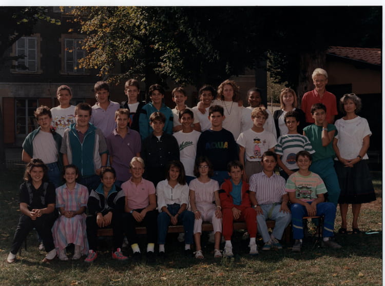 Photo de classe 5ème de 1990, ECOLE NOTRE DAME DU BON CONSEIL Copains