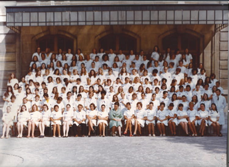 Photo de classe Ecole d'infirmière de la SALPËTRIERE de 1974, Ifsi De