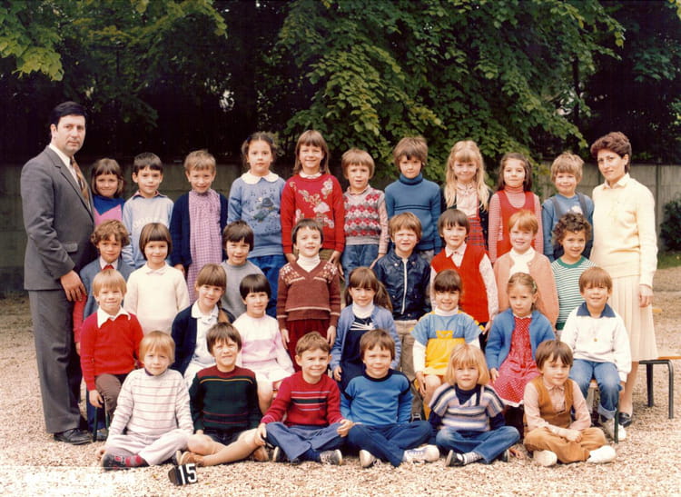 Photo de classe Maternelle Grande Section de 1982, Ecole Sainte Marie (Melun) Copains d'avant