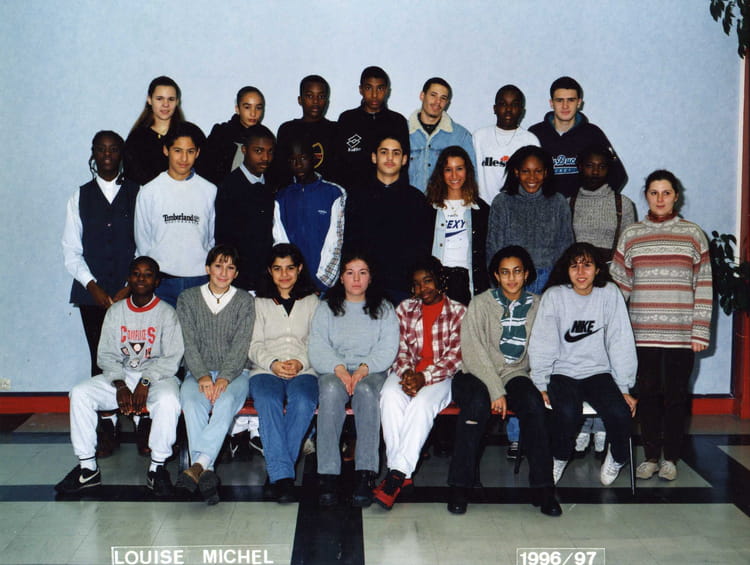 Photo de classe 1ere bep de 1997, Lycée Louise Michel - Copains d'avant