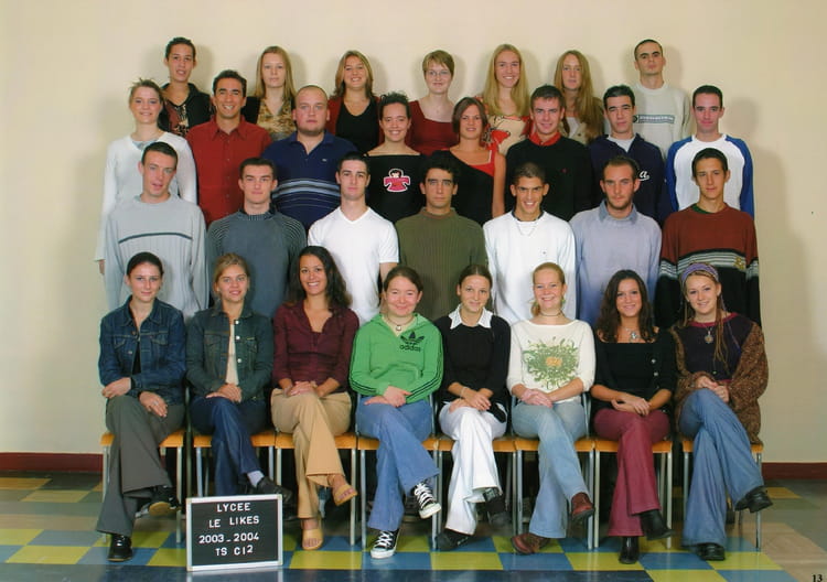 Photo de classe 2ème année BTS Commerce International de 2003, BTS ...