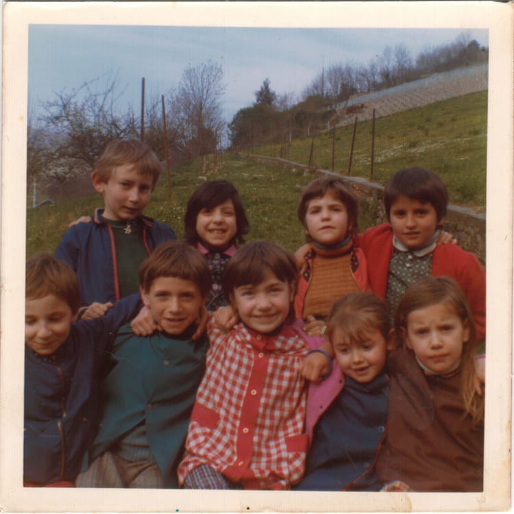 Photo de classe CE1 de 1974, Ecole Sainte Angele (Beaujeu) Copains d