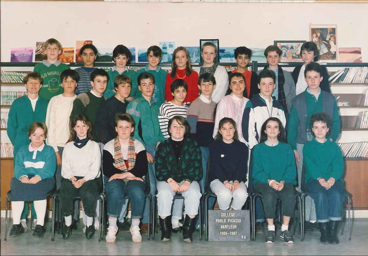 Photo de classe 4eme 4 de 1987, Lycée Jean Prévost Copains d'avant