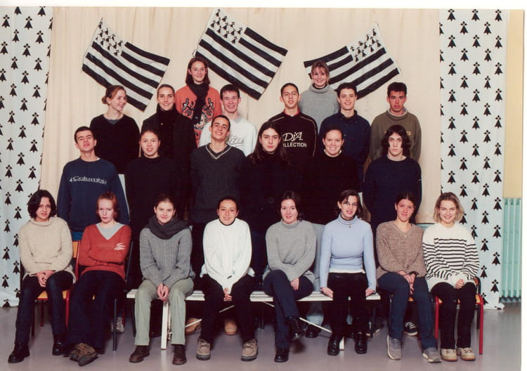Photo de classe 1ère ES 2 de 2000, Lycée Jean Mace - Copains d'avant