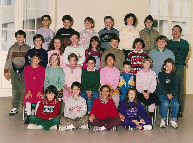 Photo de classe CM2 de Mr Bonvalet de 1992, Ecole Jules Ferry (Selles