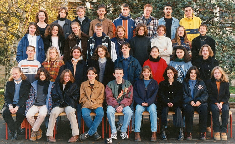 Photo de classe 1ère ES de 1997, Lycée Jean Michel - Copains d'avant