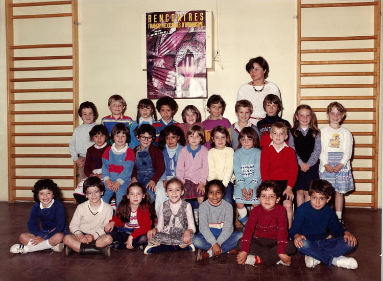 Photo de classe CP 1983 1984 de 1983, ECOLE LA GLACIERE - Copains d'avant