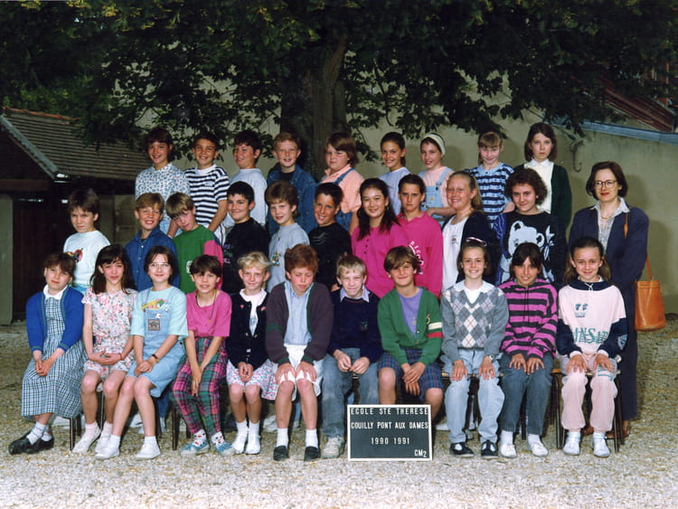 Photo de classe CM2 de 1991, Ecole Sainte Therese (Couilly Pont Aux