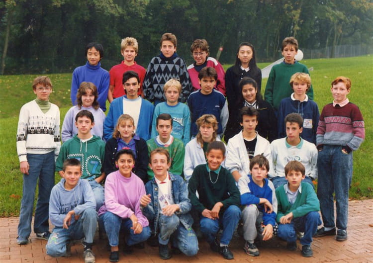 Photo de classe 4° ouverture collège de 1989, Collège Louis Leprince