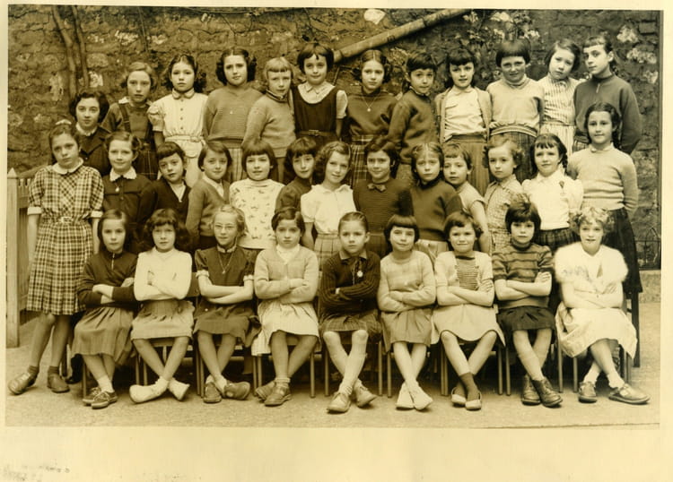 Photo de classe CE2 de 1956, ECOLE SAINTE CLOTILDE Copains d'avant