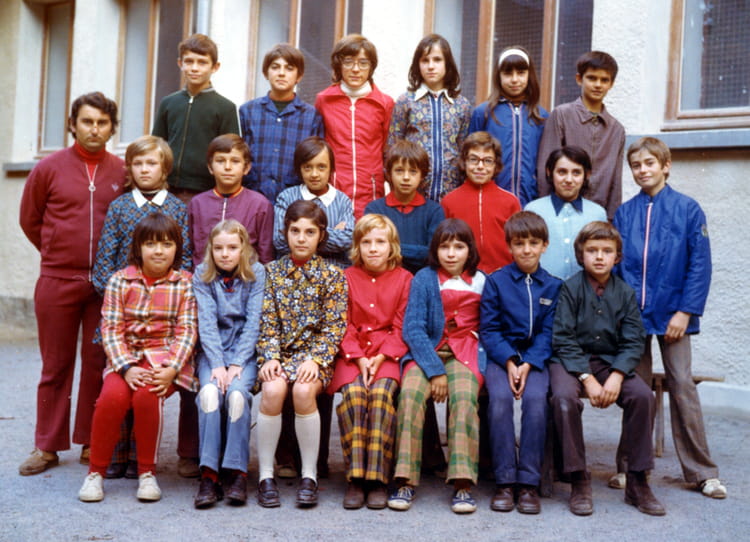 Photo De Classe 6 me A De 1973 Coll ge Copains D avant photo-de-classe-6-me-a-de-1973-coll-ge-copains-d-avant