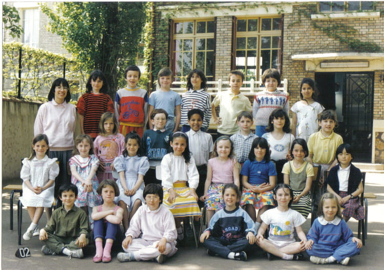 Photo de classe CE1 de 1986, ECOLE SAINTE MARIE DES VALLEES - Copains d ...