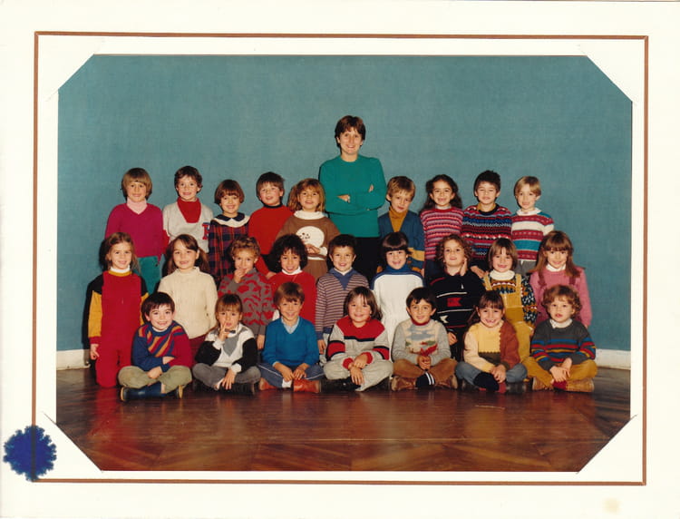 Photo de classe CP de 1985, Ecole Sainte Jeanne D'arc (Gap) Copains d