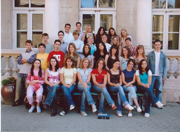 Photo de classe Seconde 2 de 2005, Lycée Jean Xxiii - Copains d'avant