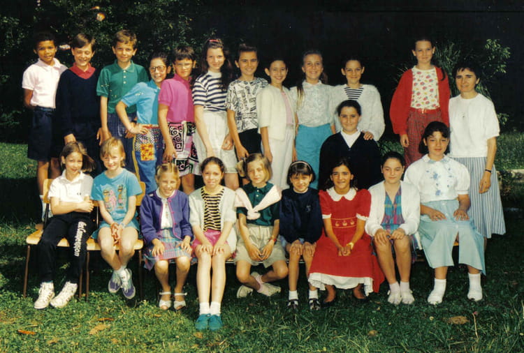 Photo de classe Cm2 de 1989, ECOLE INSTITUTION SAINTE MONIQUE Copains