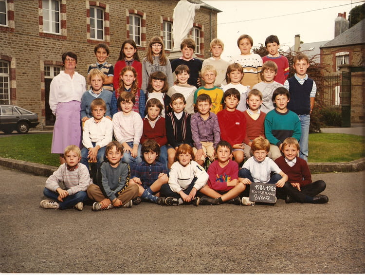 Photo de classe CM1 STE MARIE 84-85 de 1985, ECOLE SAINTE MARIE ...