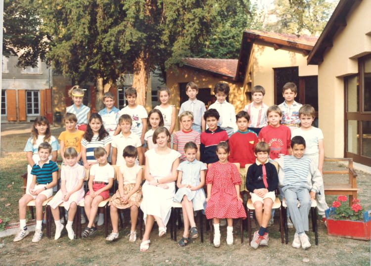 Photo de classe CM1 de 1985, ECOLE NOTRE DAME DU BON CONSEIL Copains