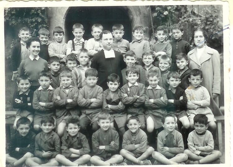 Photo de classe CE1 de 1957, Ecole Primaire Privée Jeanne D'arc St