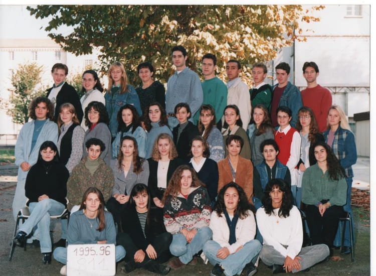 Photo de classe 1ére année BTS Assistant de Gestion PME PMI de 1996 ...