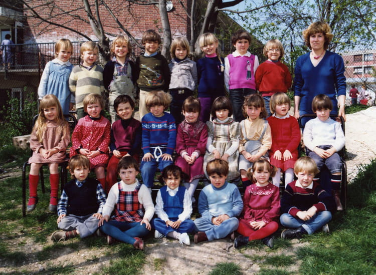 Photo de classe Maternelle 2ème année 1981 ? de 1981, ECOLE NOTRE DAME