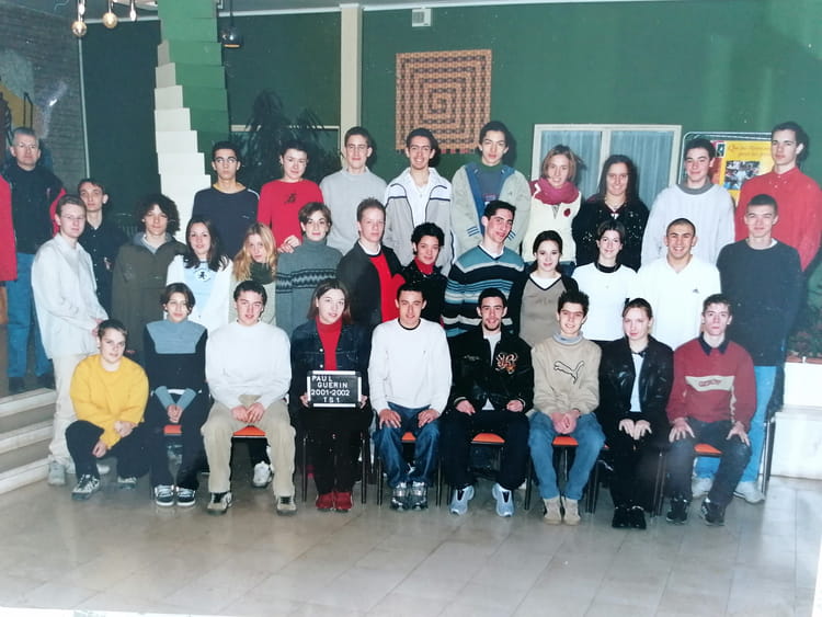 Photo de classe TS1 2001/2002 Paul Guérin de 2001, Lycée Paul Guérin