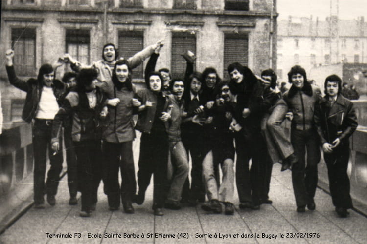 Photo de classe Terminale F3 de 1976, Lycée Saintebarbe Copains d'avant