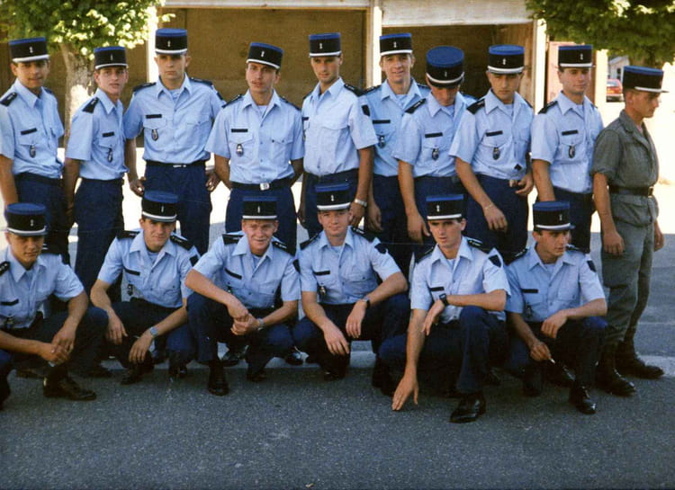 Photo De Classe Peb Contingent 90 06 De 1990 Ecole Gendarmerie Ciga Photo De Classe Peb Contingent 90 06 De 1990 Ecole Gendarmerie Ciga