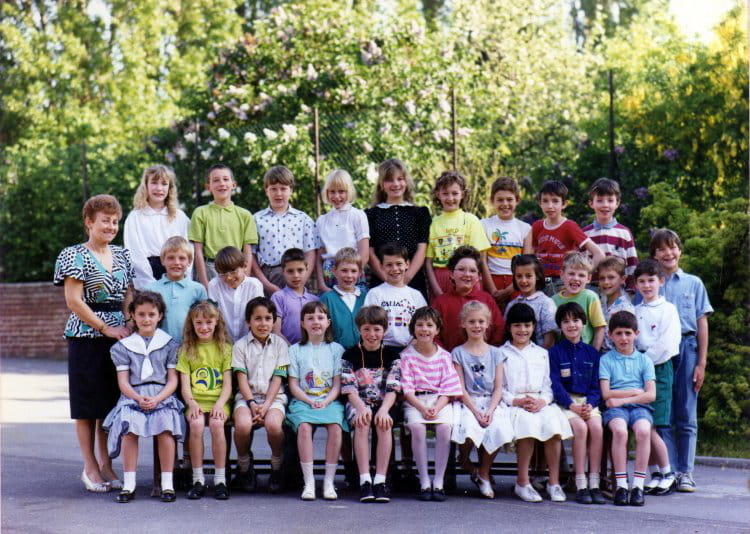 Photo de classe CM1 de 1990, Ecole Sainte Famille (Bethune) Copains d