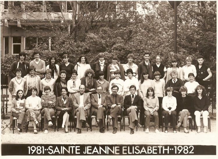 Photo de classe Terminale f7' de 1982, Lycée Privé Saintejeanne