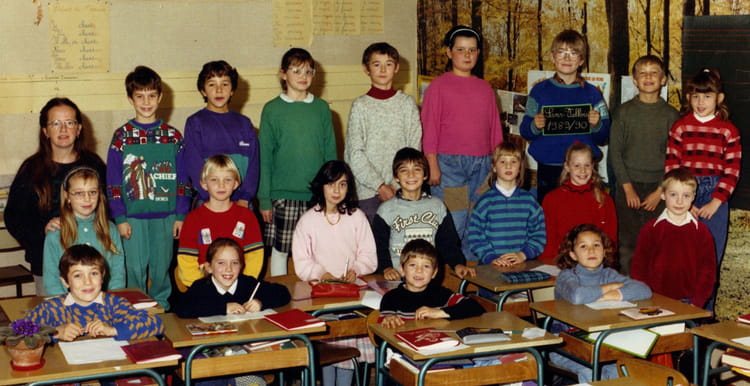 Photo de classe CE2 de 1989, Ecole Primaire (Sans Vallois) Copains d