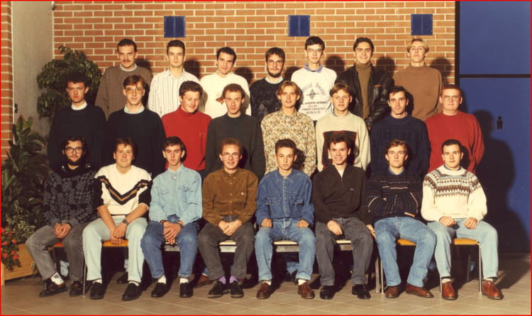 Photo de classe BTS CIRA de 1990, Lycée Blaise Pascal Cité Scolaire ...