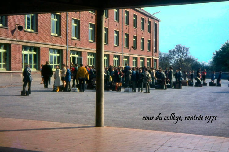 Photo de classe Rentrée 1971 de 1971, Collège Notre-dame De L ...
