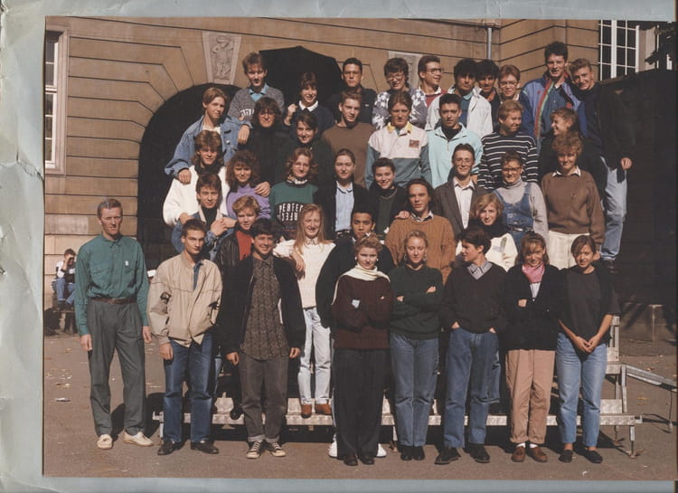 Photo de classe Terminale D de 1990, Lycée Michel De Montaigne ...