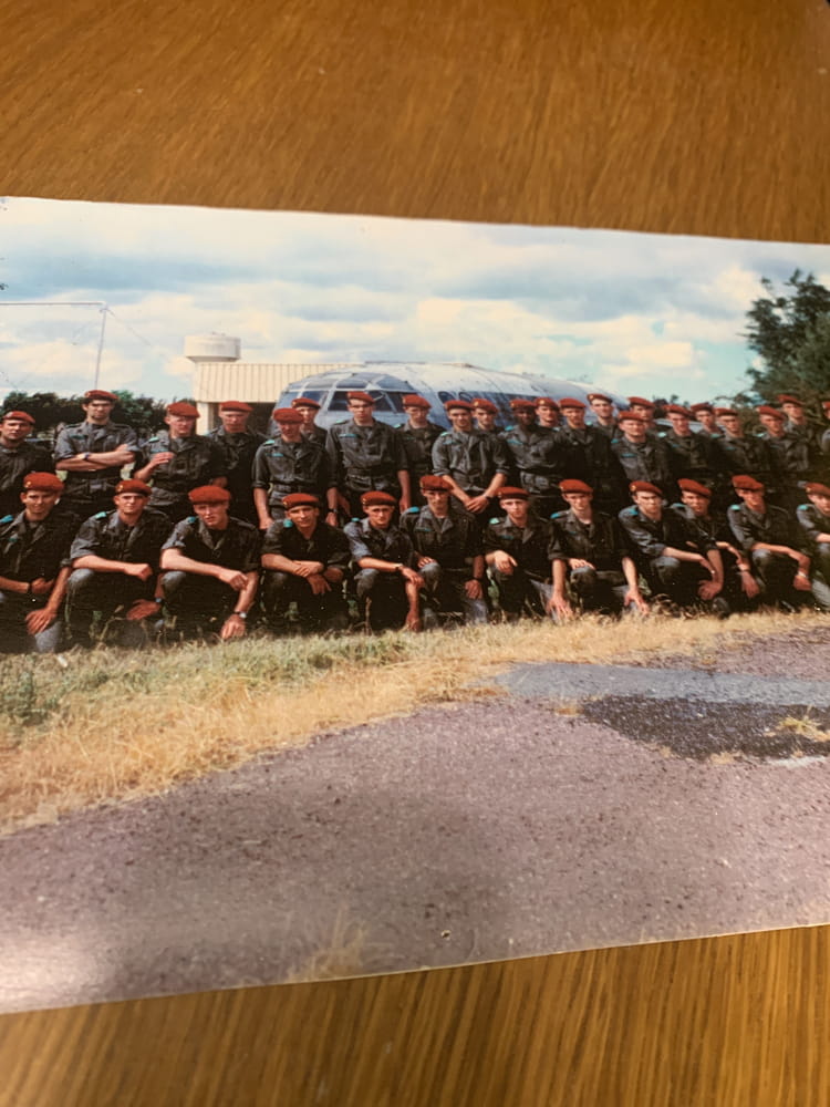 Photo De Classe Préparation Militaire Parachutiste De 1995 Préparation Photo De Classe Préparation Militaire Parachutiste De 1995 Préparation