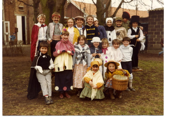 Photo de classe Mmes Charlet 1986 de 1986, Ecole Sainte Marie