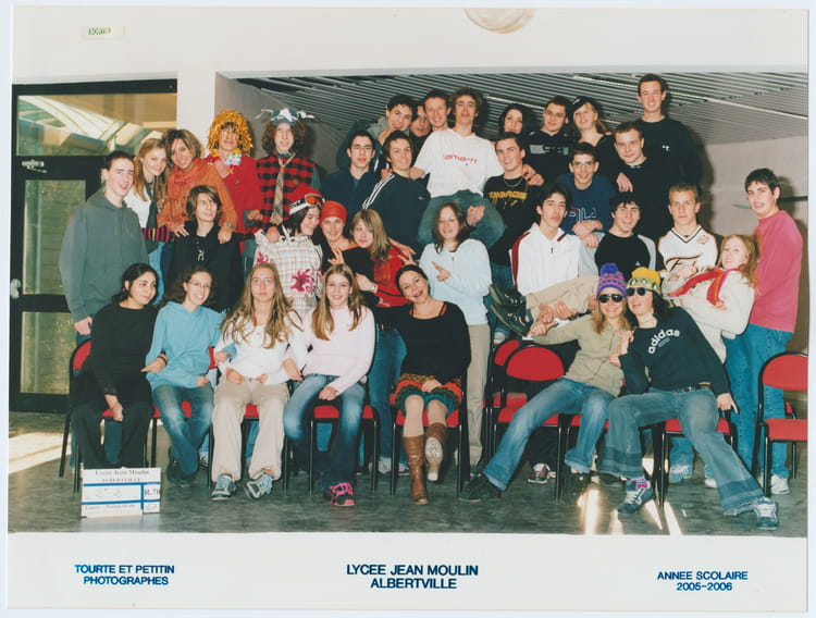 Photo de classe 2nde 2, 2005-2006 (2) de 2005, Lycée Jean Moulin ...