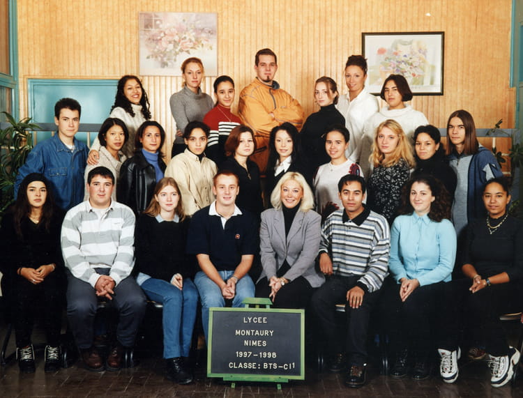 Photo de classe BTS Commerce International 1 de 1997, Lycée Montaury ...