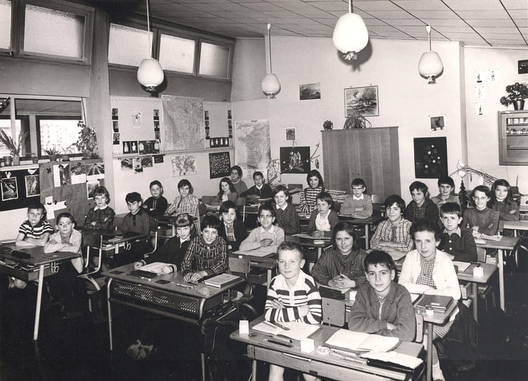 Photo de classe CM2 de 1970, Ecole Prévert Rue Du Stand Le Konacker
