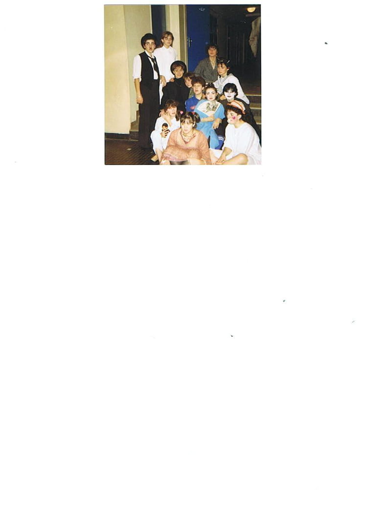Photo de classe F8 de 1988, Lycée Philibert Dessaignes Copains d'avant